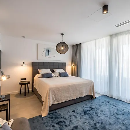 Navisus Trogir