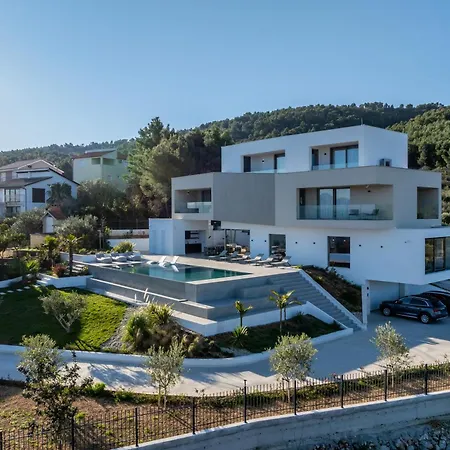 Navisus Villa