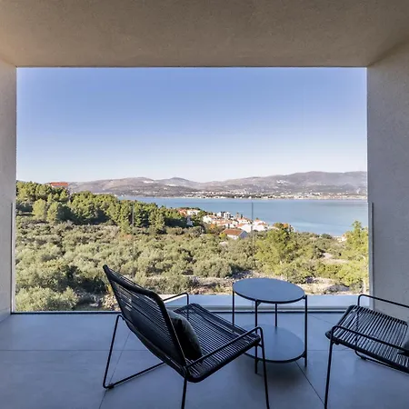 Navisus Trogir
