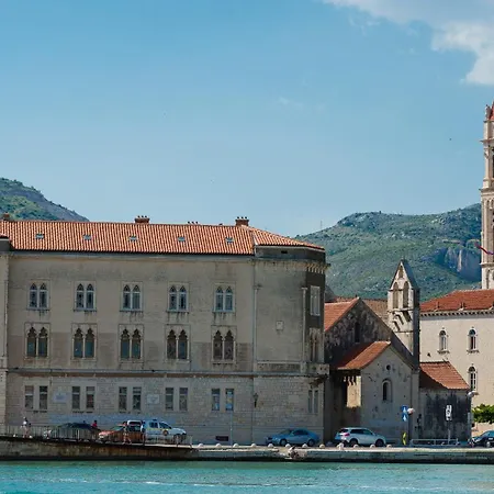 Navisus * Trogir